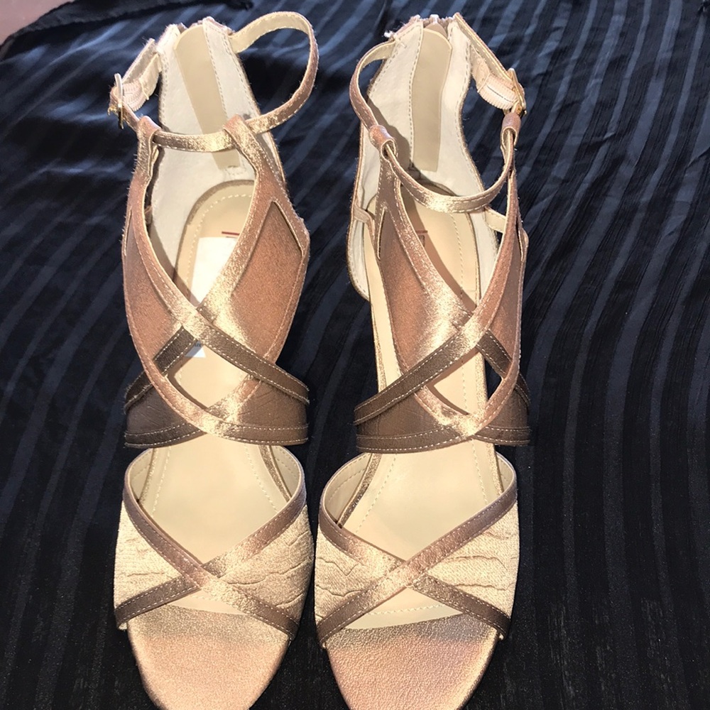 Rialto caged heel ....for sophisticated looks!